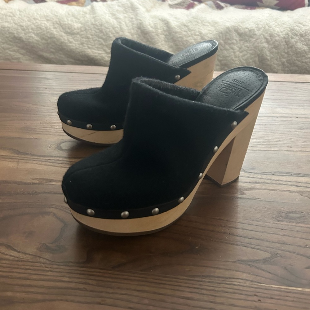 Woolrich Clogs 8.5